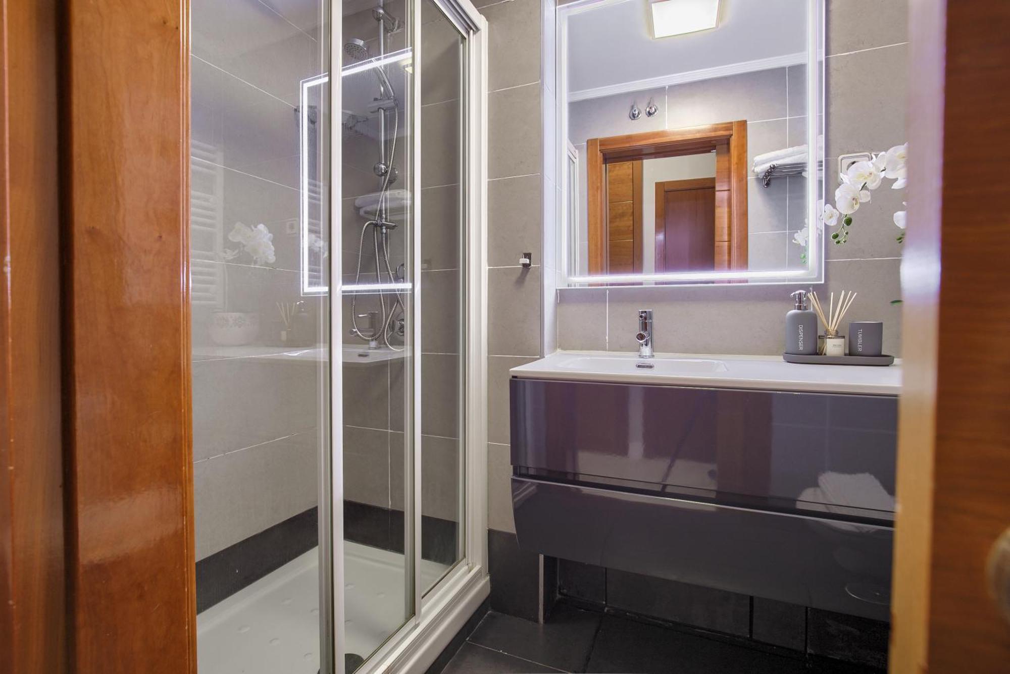 Lovely Apartment In Gran Via Madrid Bagian luar foto