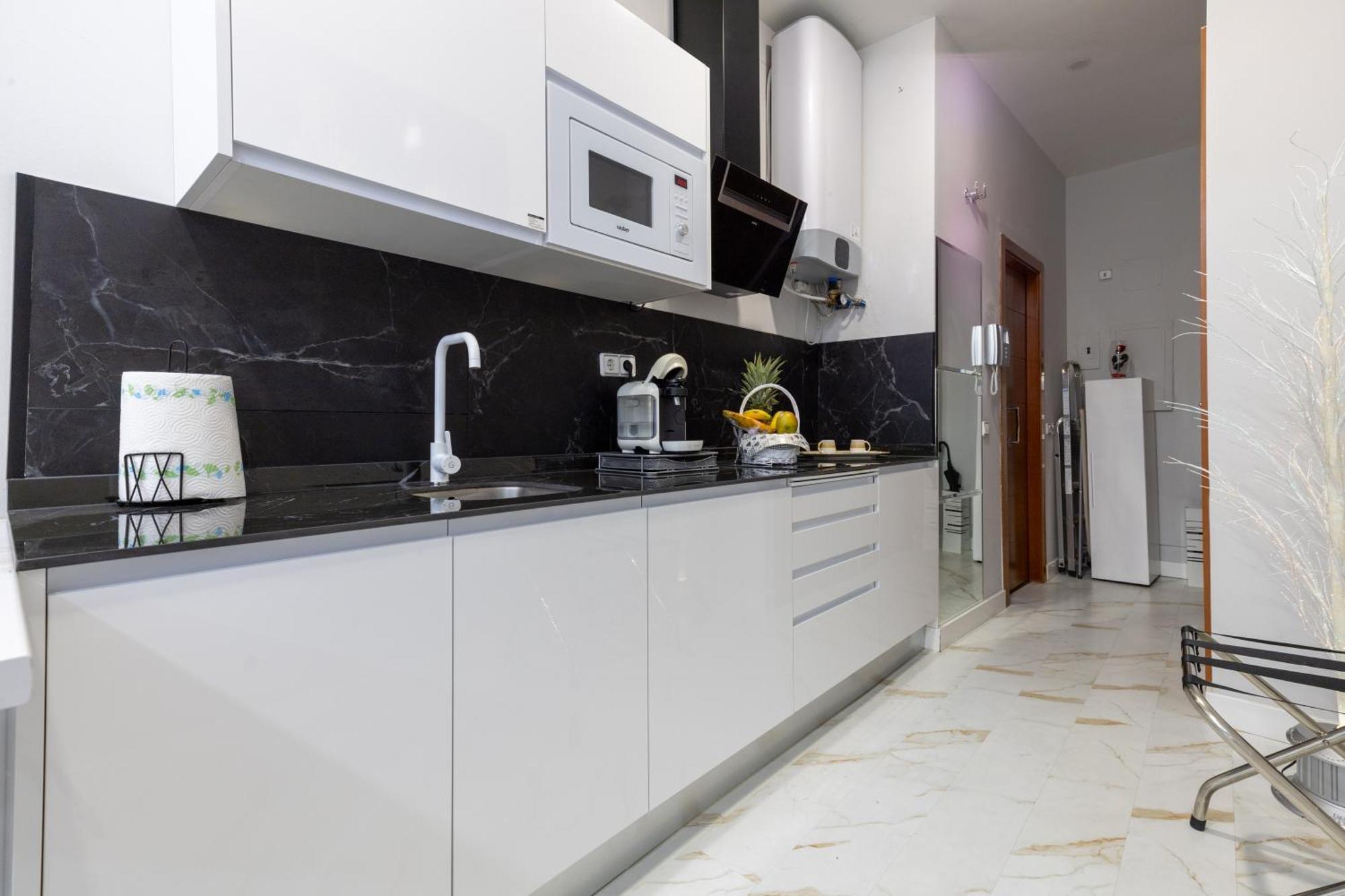 Lovely Apartment In Gran Via Madrid Bagian luar foto